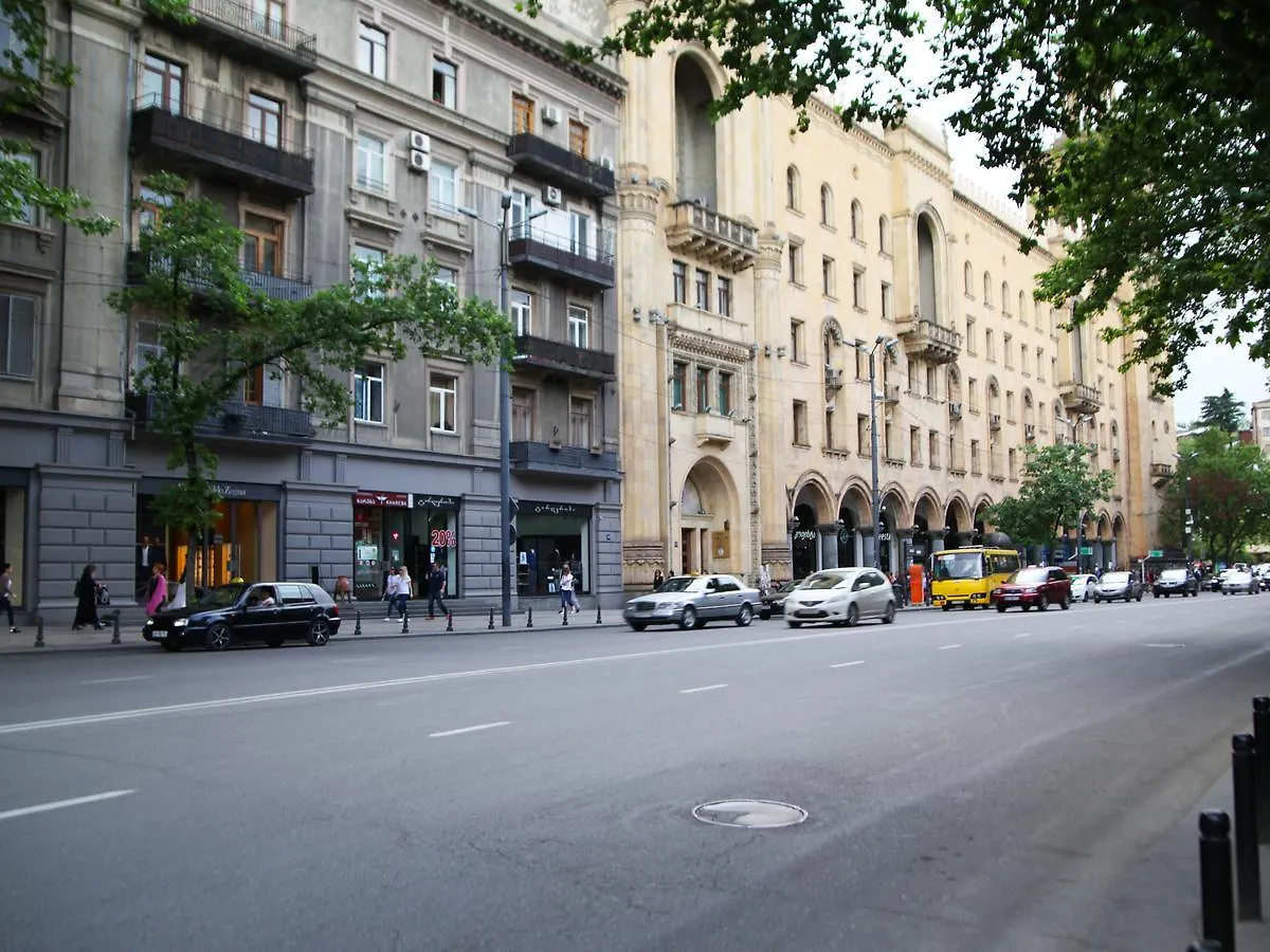 Apartment On Kostava 10 Τυφλίδα