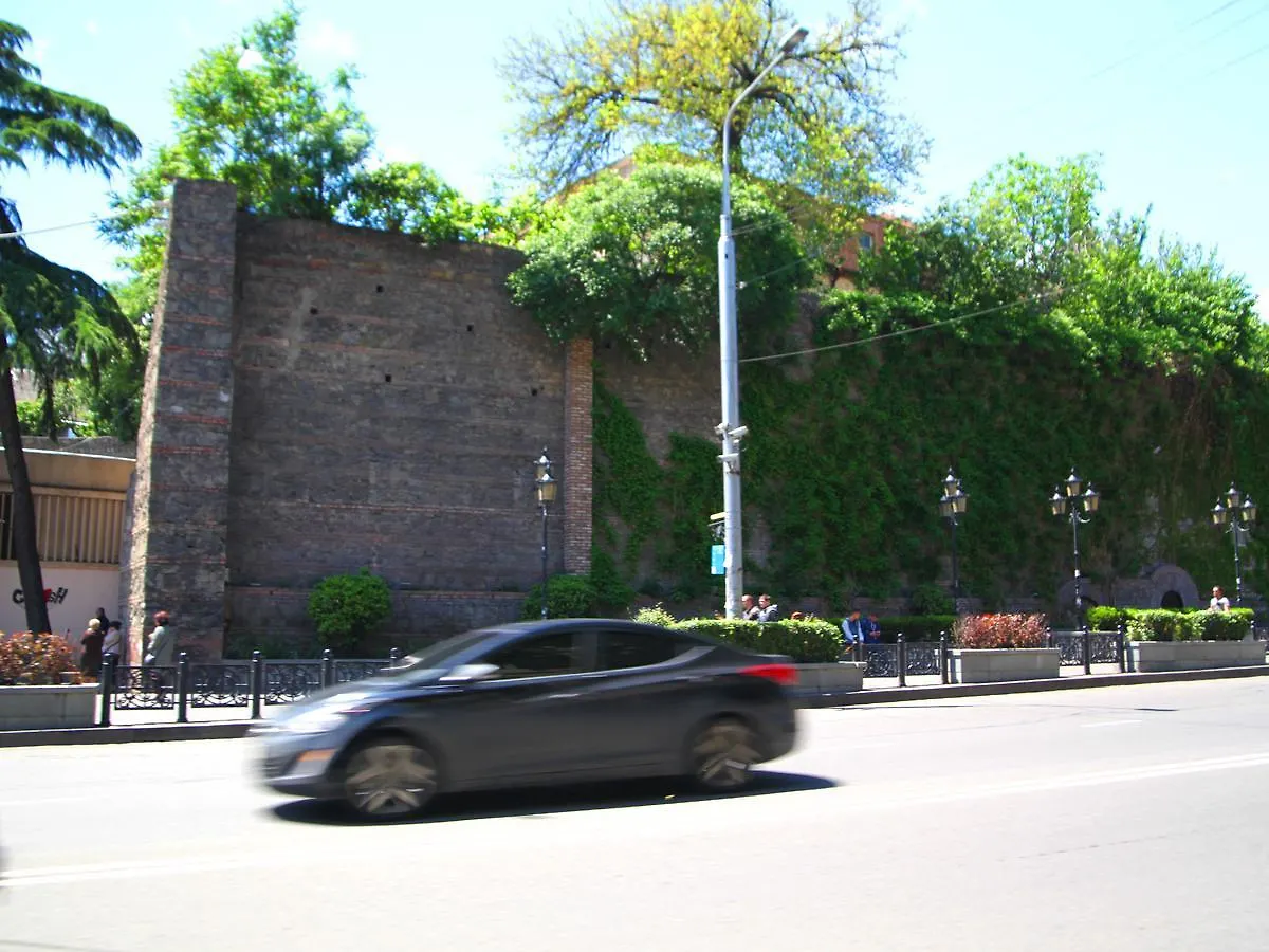 Apartment On Kostava 10 Τυφλίδα 0*,