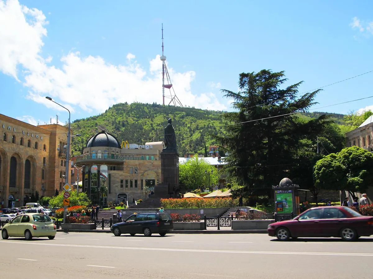 Apartment On Kostava 10 Τυφλίδα